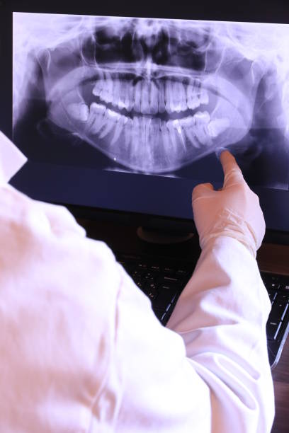 Best Emergency Cosmetic Dentistry (e.g., broken veneers) in Highwood, IL